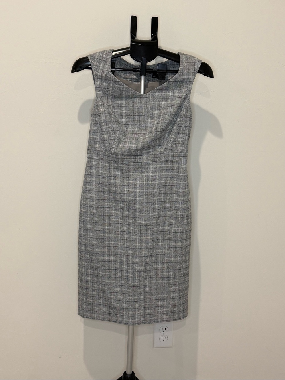Ann Taylor Gray Plaid Sleeveless Sheath Dress